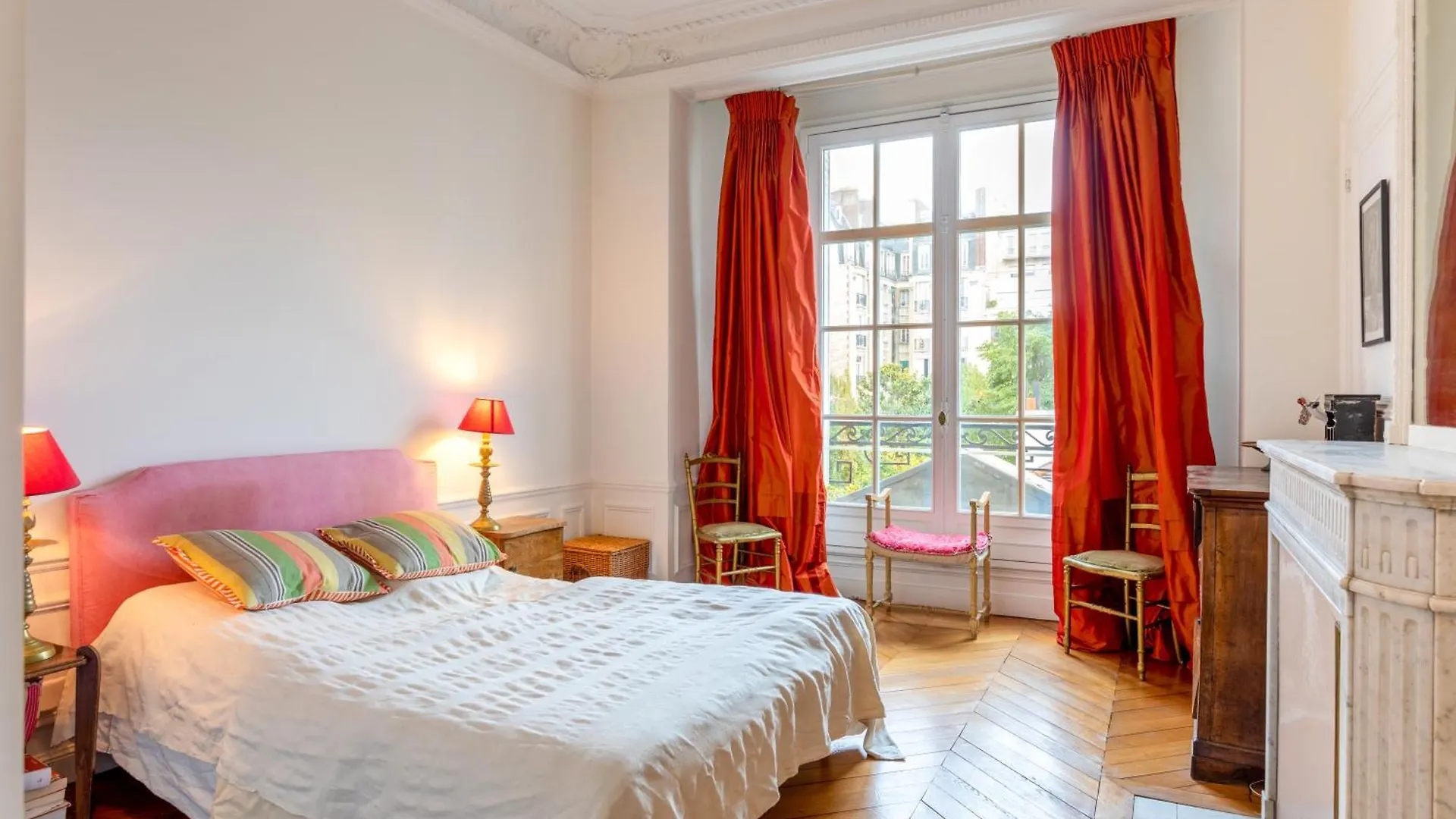 Lägenhet Luxurious Traditional French Style Near Eiffel Tower Paris